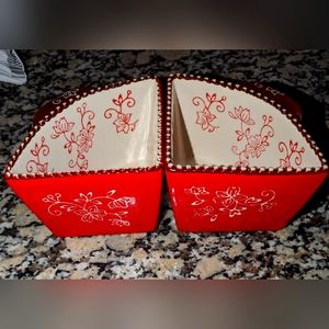 Temptations Floral Red Lace Triangle Bakeware